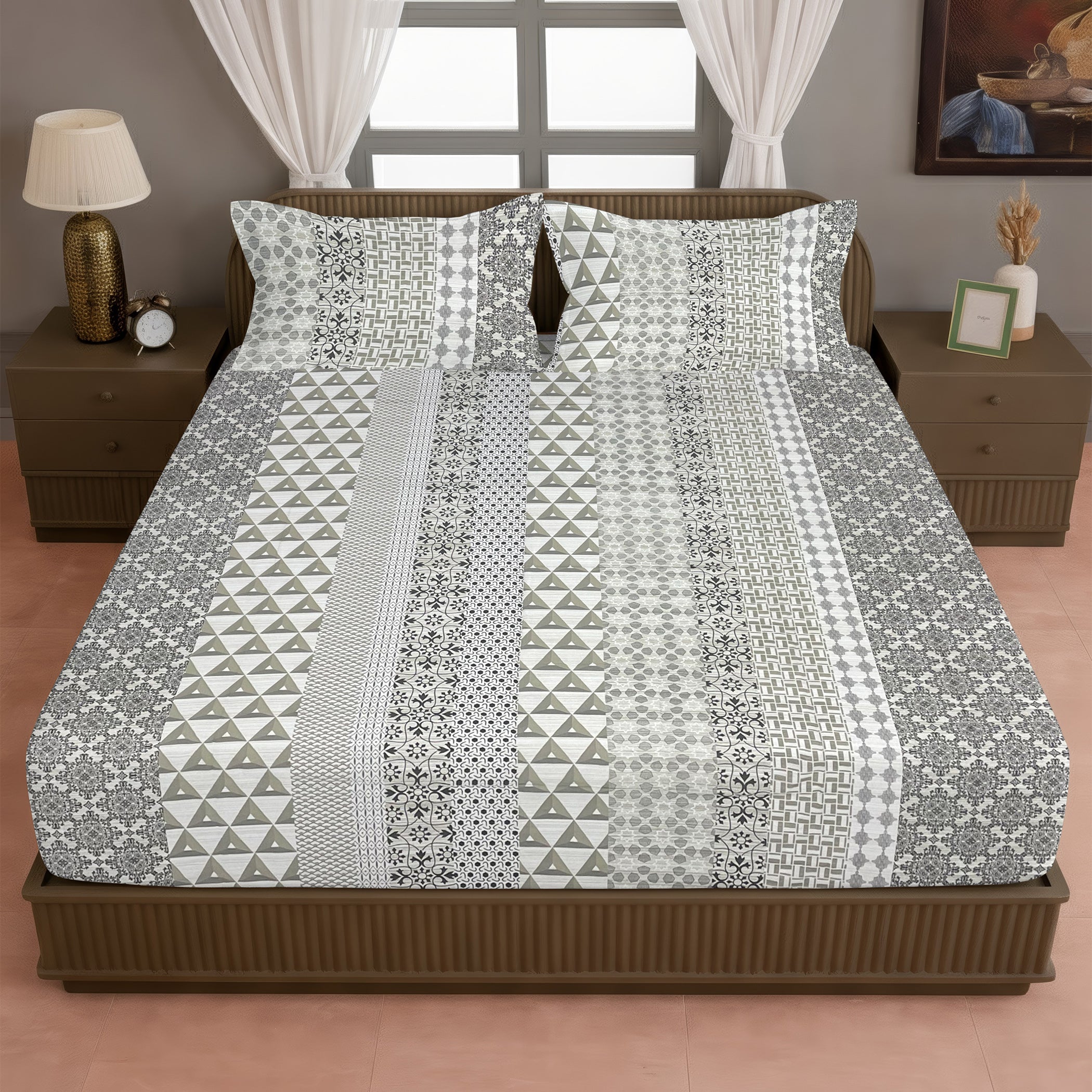 Ivory & Grey Geometric Pure Cotton 210 TC King Fitted Bedsheet with 2 Pillow Covers (72x78x10 Inches)