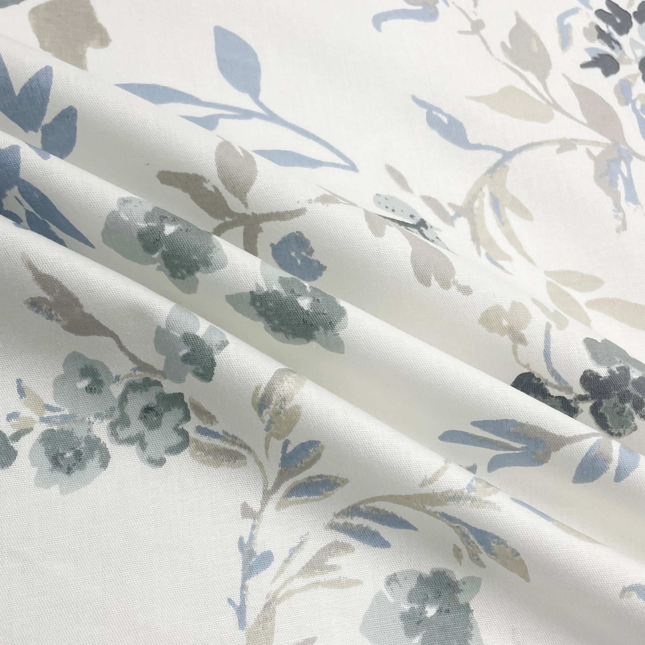 Grey Blossom Floral 210 TC Pure Cotton Super King Bedsheet With 2 Pillow Covers ( 108x108 Inches )