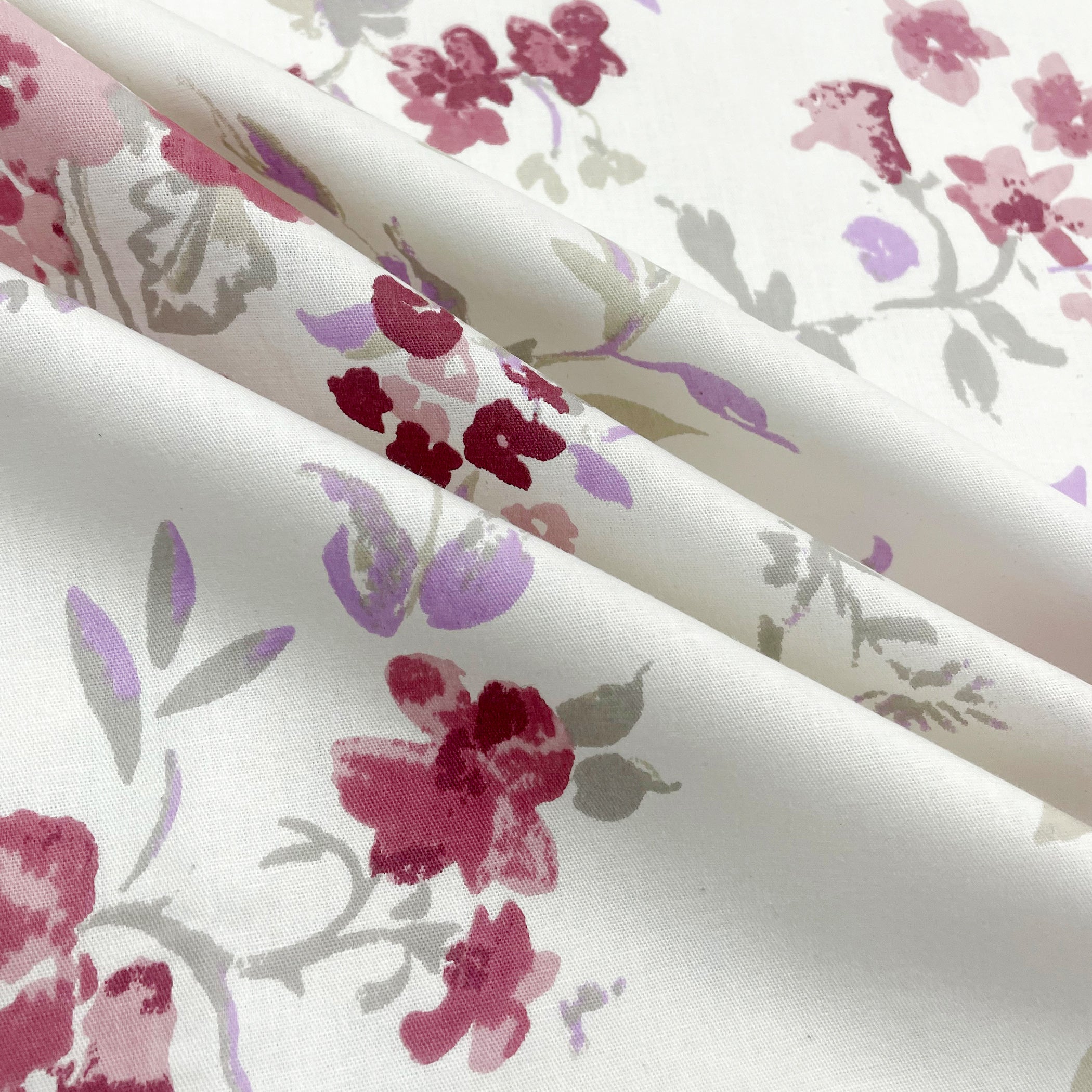 Rose Blossom Floral 210 TC Pure Cotton Super King Bedsheet With 2 Pillow Covers ( 108x108 Inches )