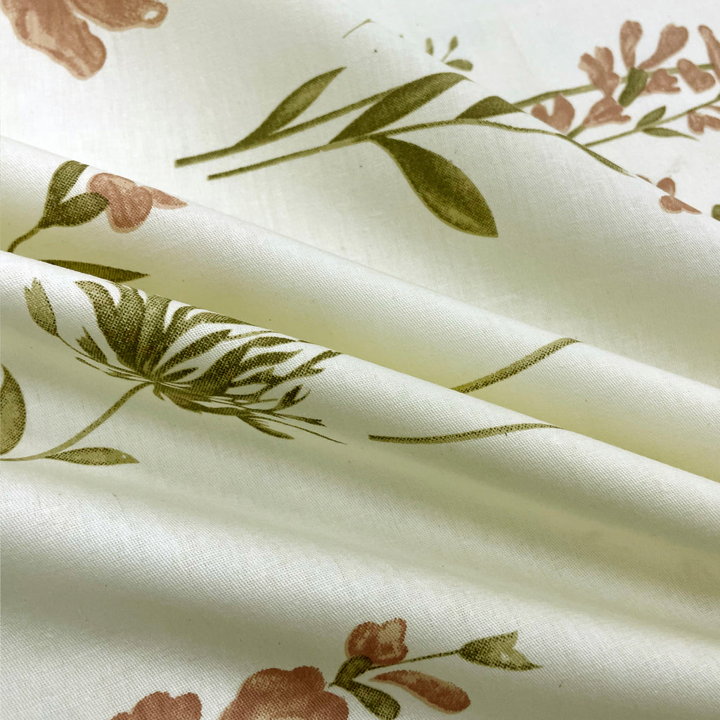 Blush Meadow 210 TC Pure Cotton Super King Bedsheet With 2 Pillow Covers