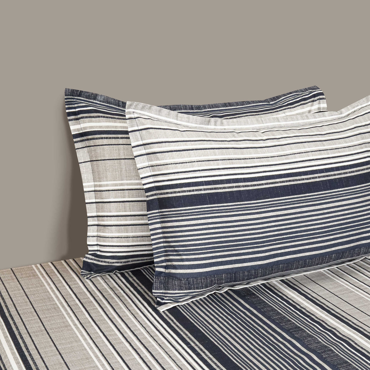 Indigo Classic Stripes 180 TC Pure Cotton Bedsheet Set with Pillow Cover