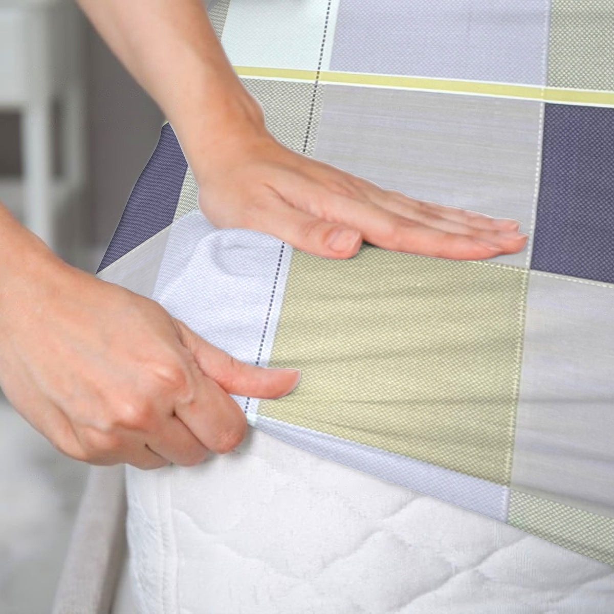 Purple & Beige Checked 200 TC Pure Cotton Bedsheet with Pillow Cover