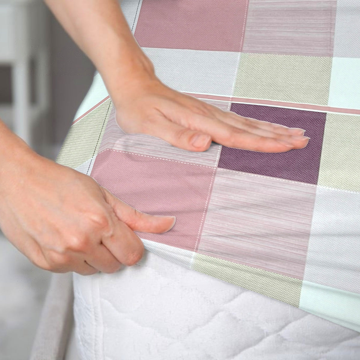 Pink & White Checked 200 TC Pure Cotton Bedsheet with Pillow Cover