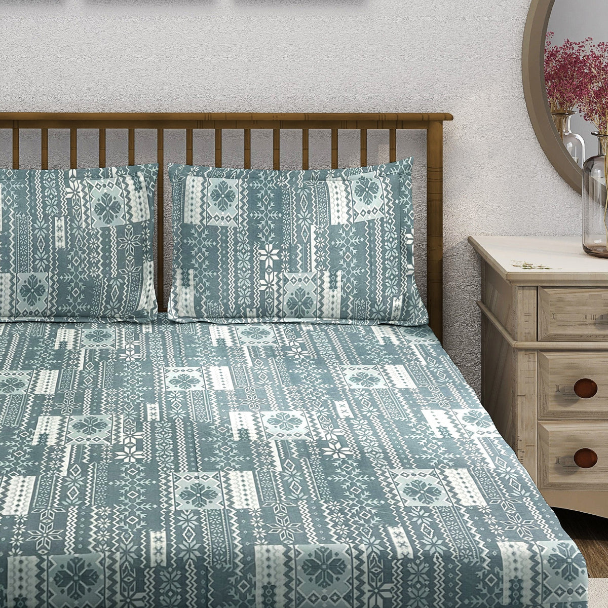 Teal Aztec Stripes 180 TC Pure Cotton Bedsheet Set with Pillow Cover