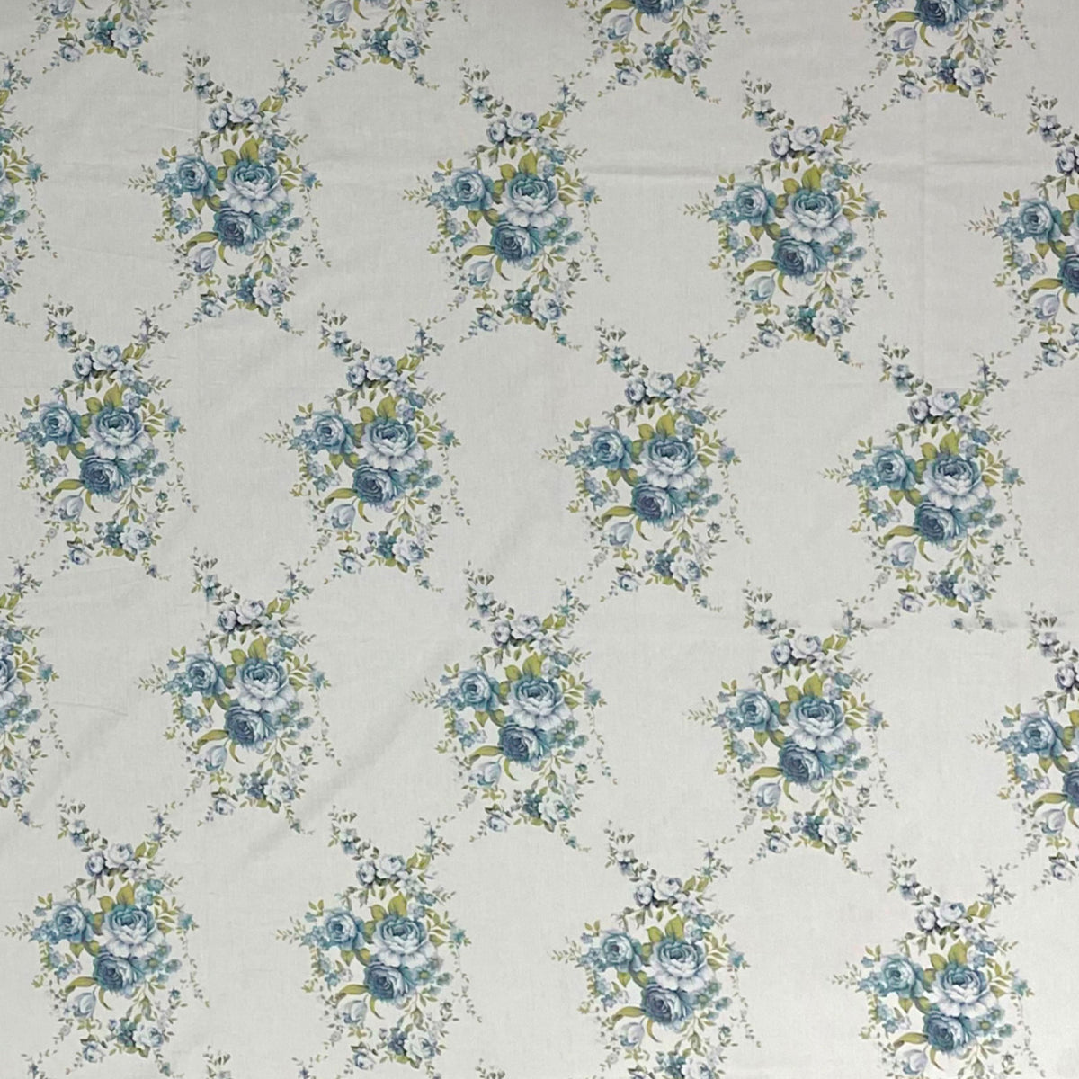 Ivory Blue Rose Garland 180 TC Pure Cotton Bedsheet Set with Pillow Cover