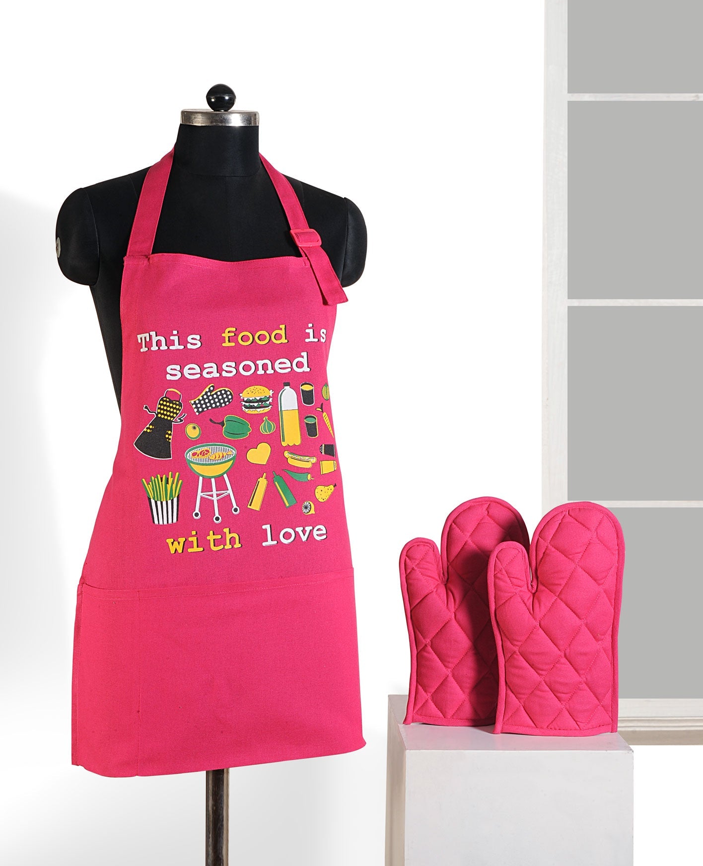 Printed Kitchen Apron with Oven Gloves Set - “Seasoned with Love” Pink Design