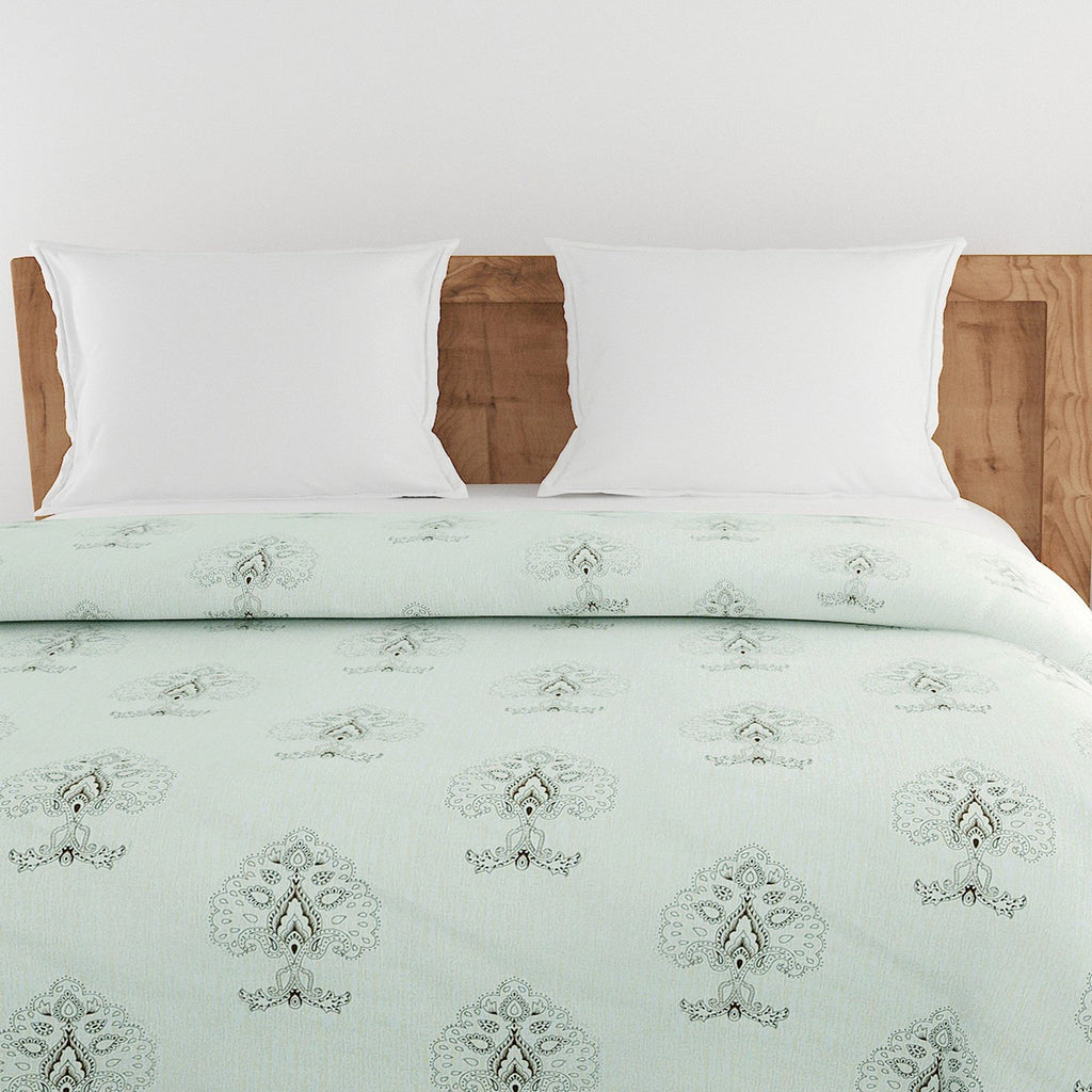 Elegant Cotton Ethnic motif Green Single AC Quilt