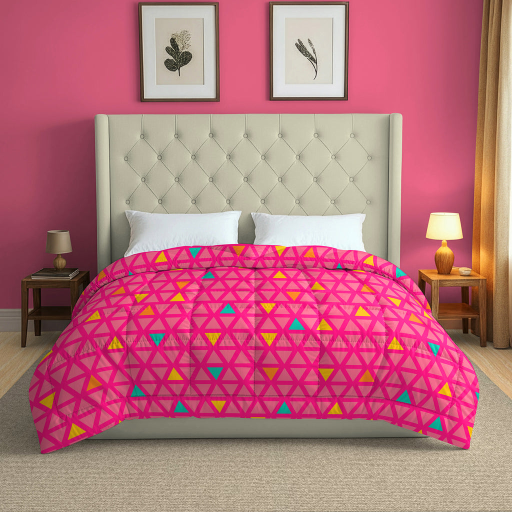 Pink & Yellow Geometric Microfiber Lightweight 150 GSM Comforter