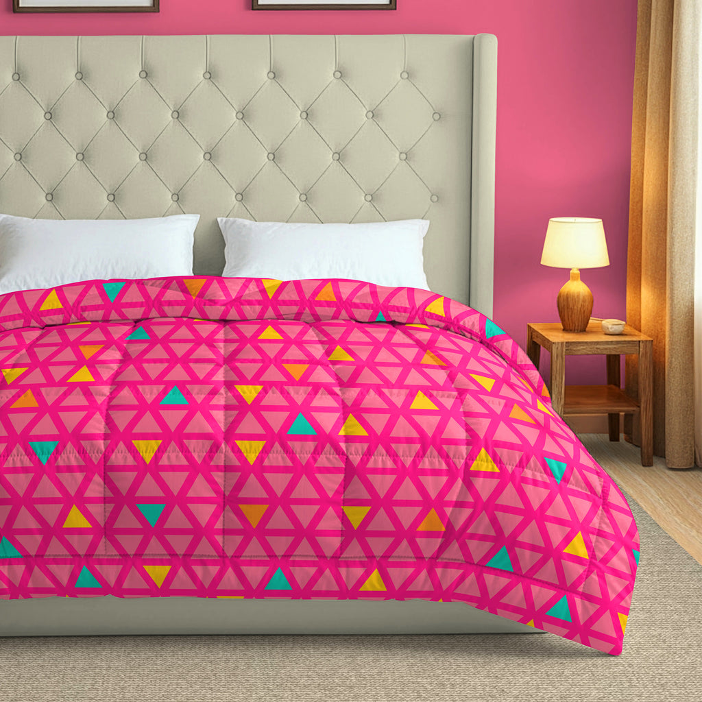 Pink & Yellow Geometric Microfiber Lightweight 150 GSM Comforter