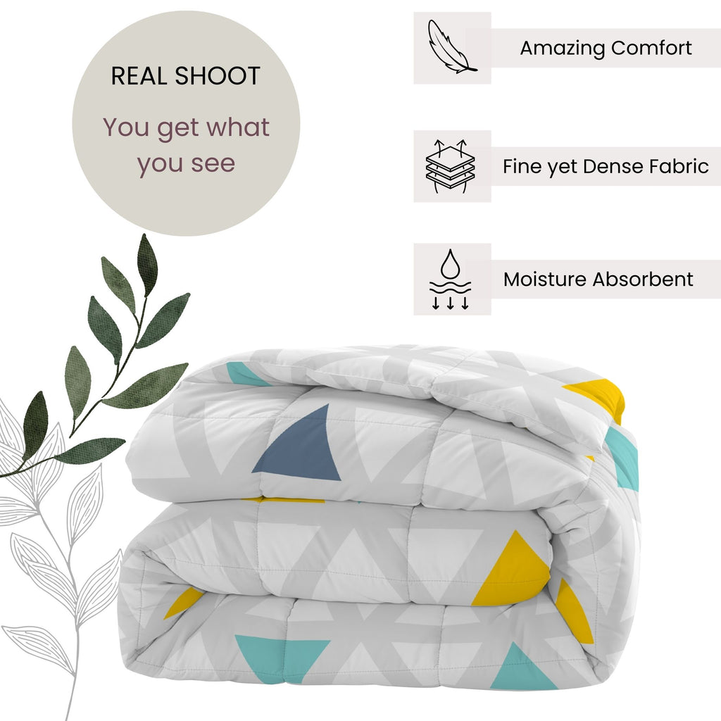 White & Yellow Geometric Microfiber Lightweight 150 GSM Comforter