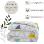 White & Yellow Geometric Microfiber Lightweight 150 GSM Comforter