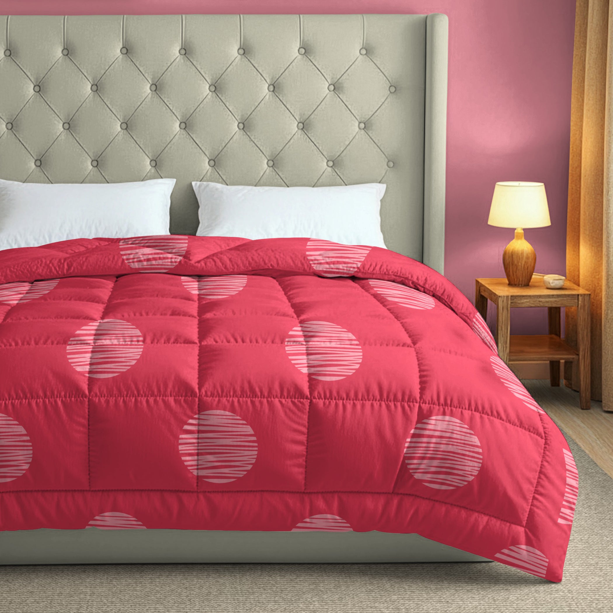Red & White Geometric Microfiber Lightweight AC Room 150 GSM Comforter