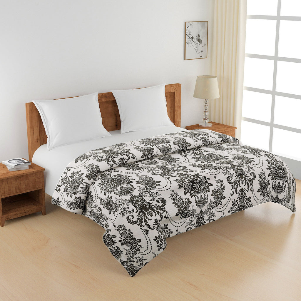 Elegant Cotton Ethnic motif Black Single Winter Quilt