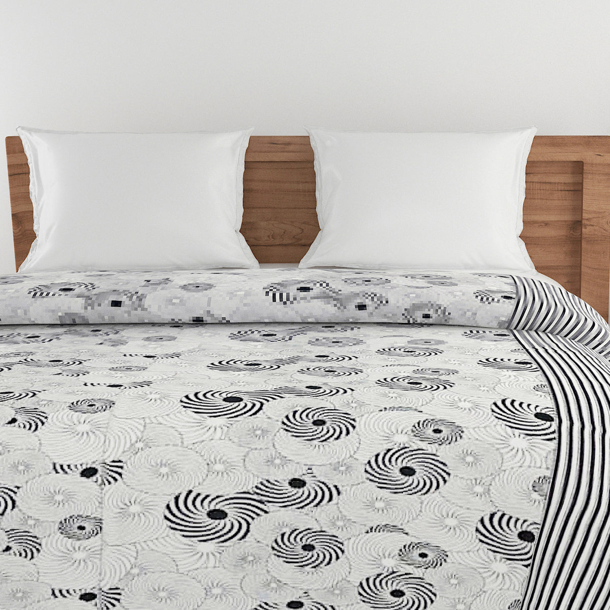 Superior Comfort Motif Pure Cotton AC Quilt 150 GSM Black Pack of 1