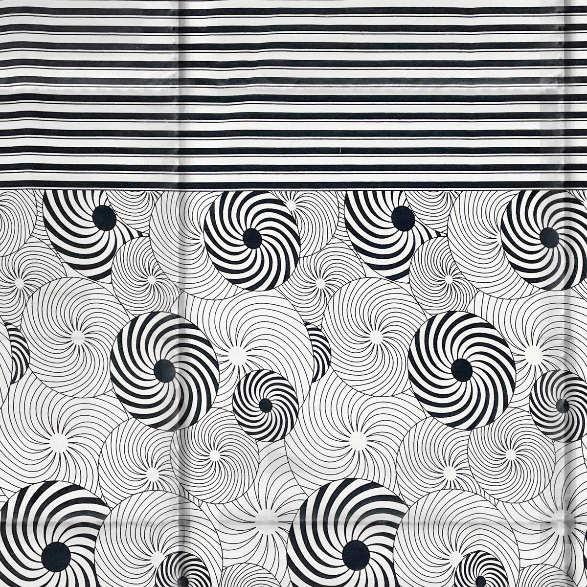 Superior Comfort Motif Pure Cotton AC Quilt 150 GSM Black Pack of 1