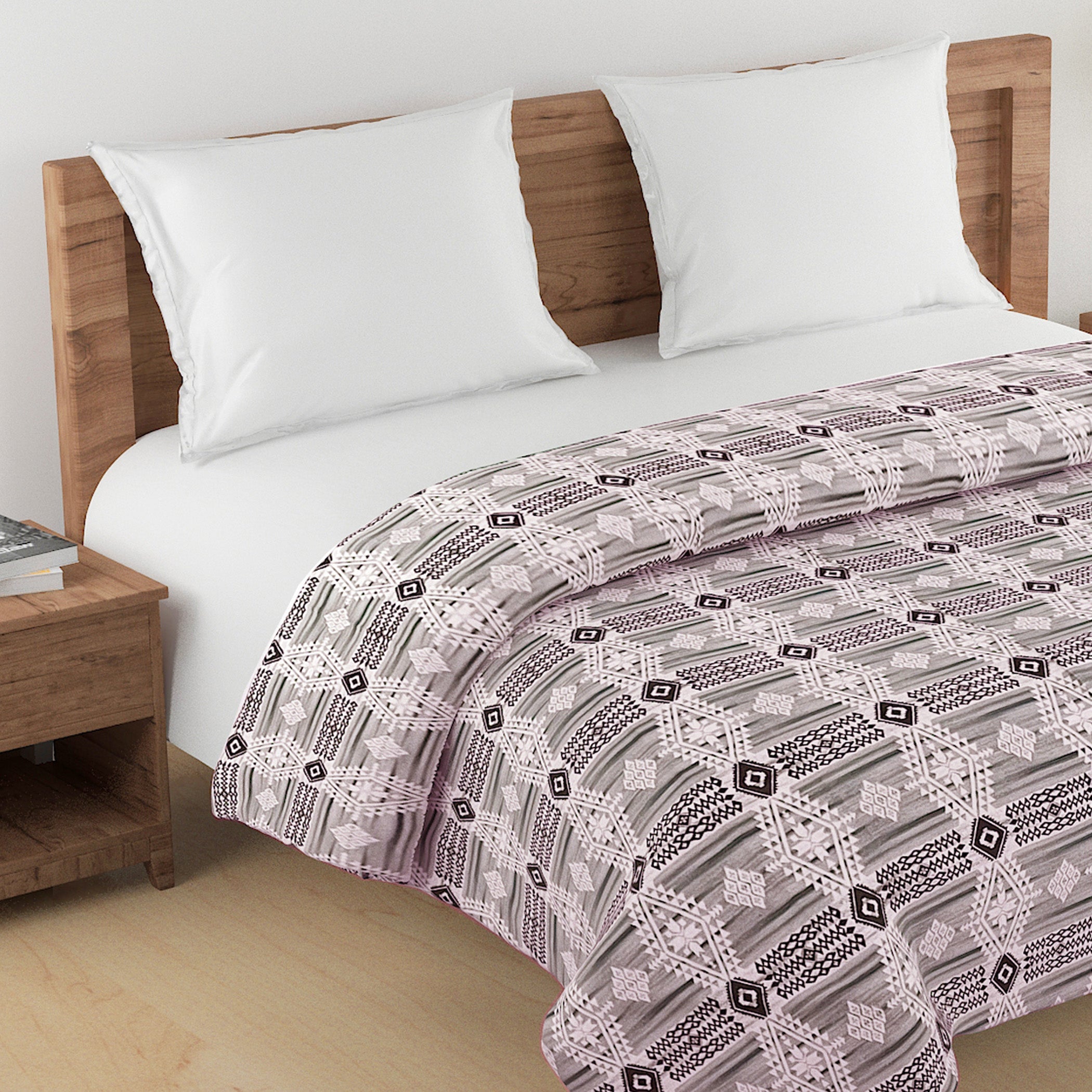 Elegant Cotton Motif Purple Single Winter Quilt