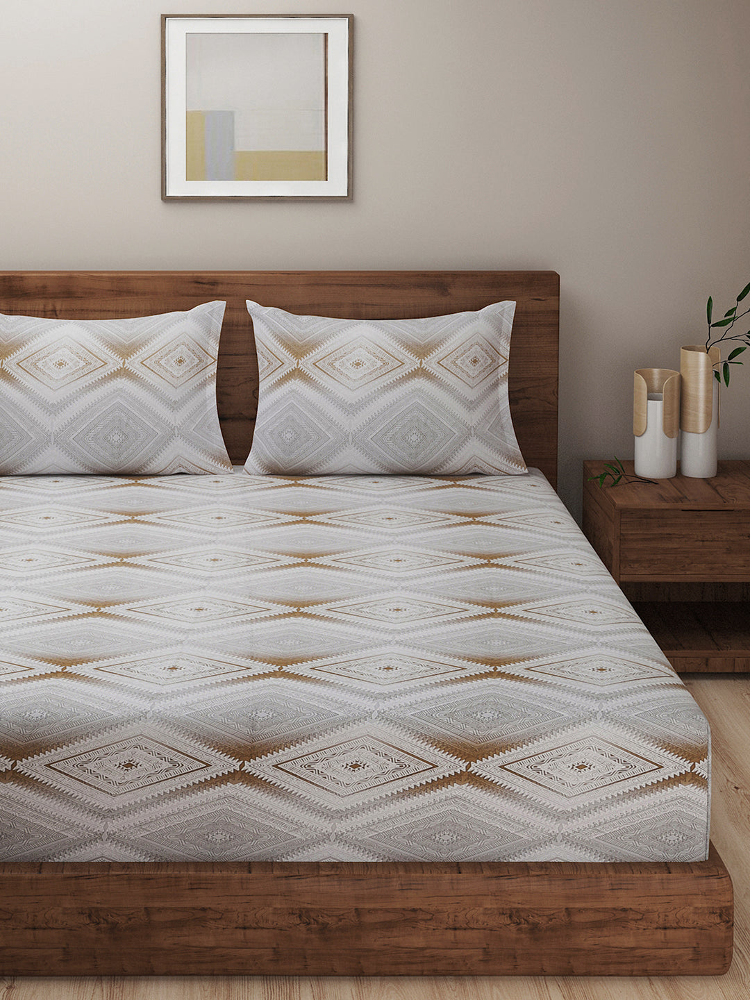 Elegant Grey Diamond Geometric Pure Cotton 210 TC King Fitted Bedsheet with 2 Pillow Covers (72x78x10 Inches)