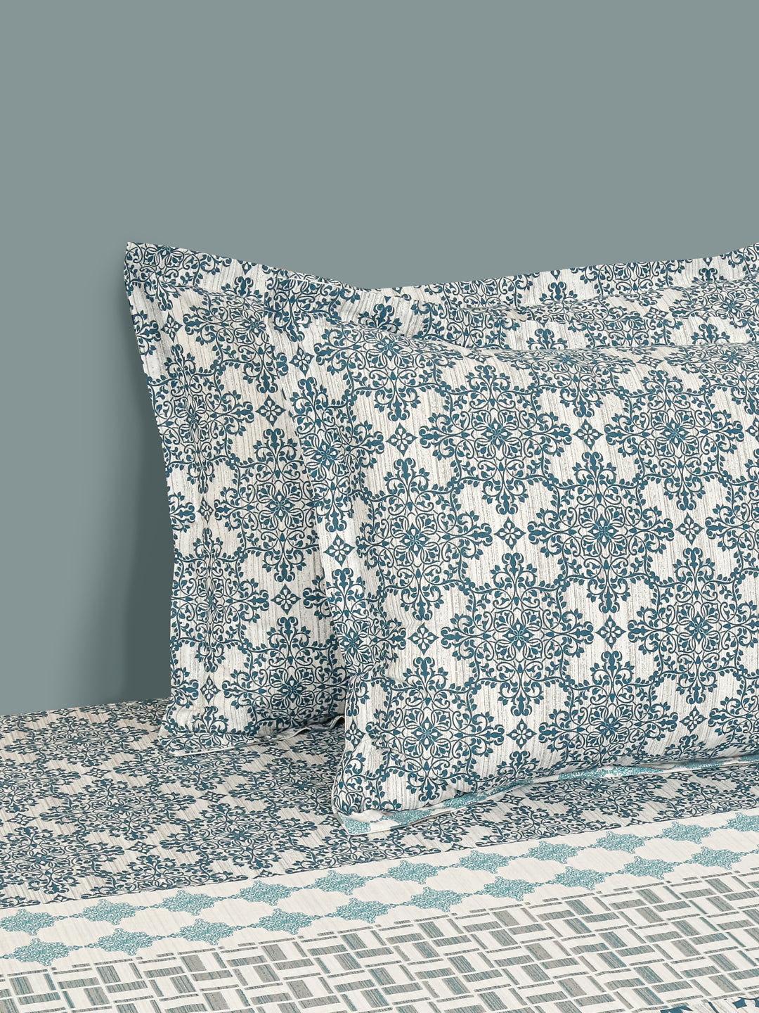 Ornamental Damask Off White 210 TC Pure Cotton Double Bedsheet with 2 Pillow Covers (90 x 108 Inches)