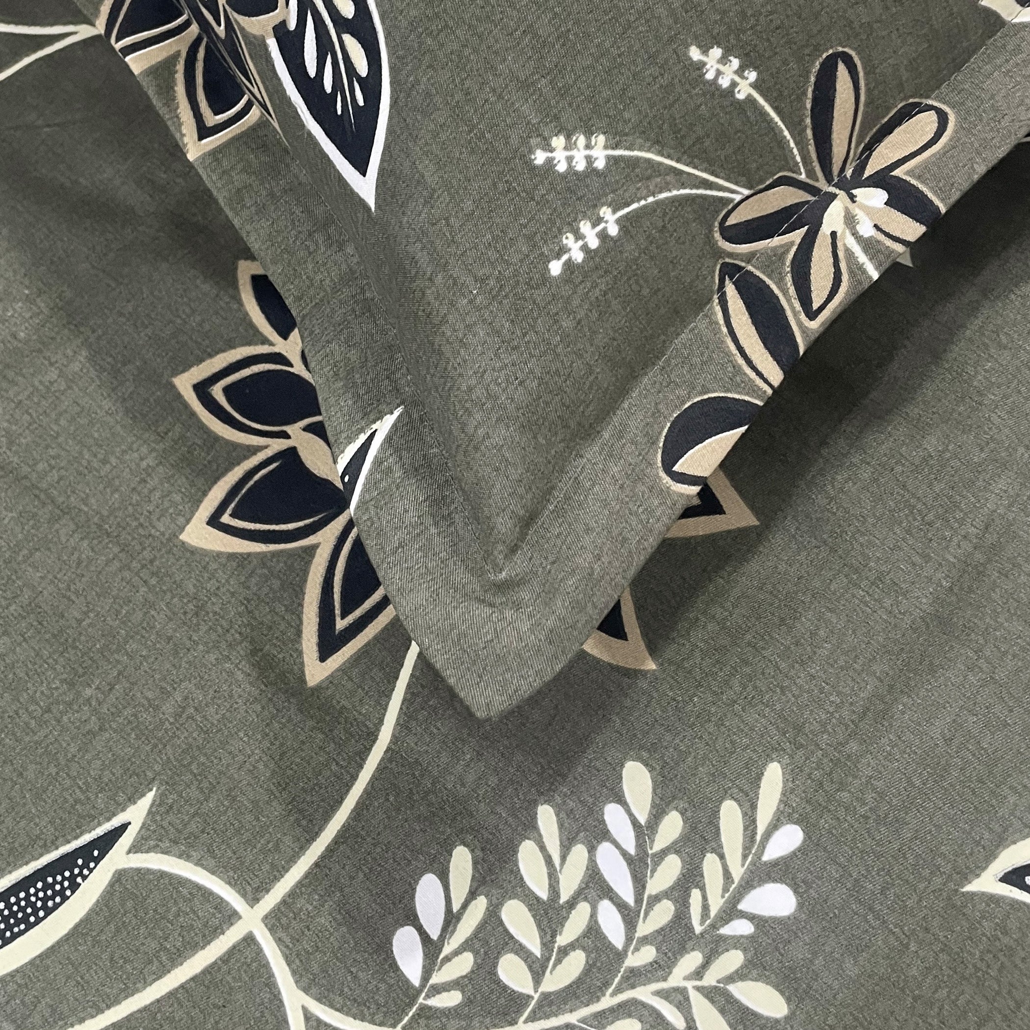 Floral Print Grey 200 TC Double Queen Bedsheet With 2 Pillow Covers (90x100 Inches)