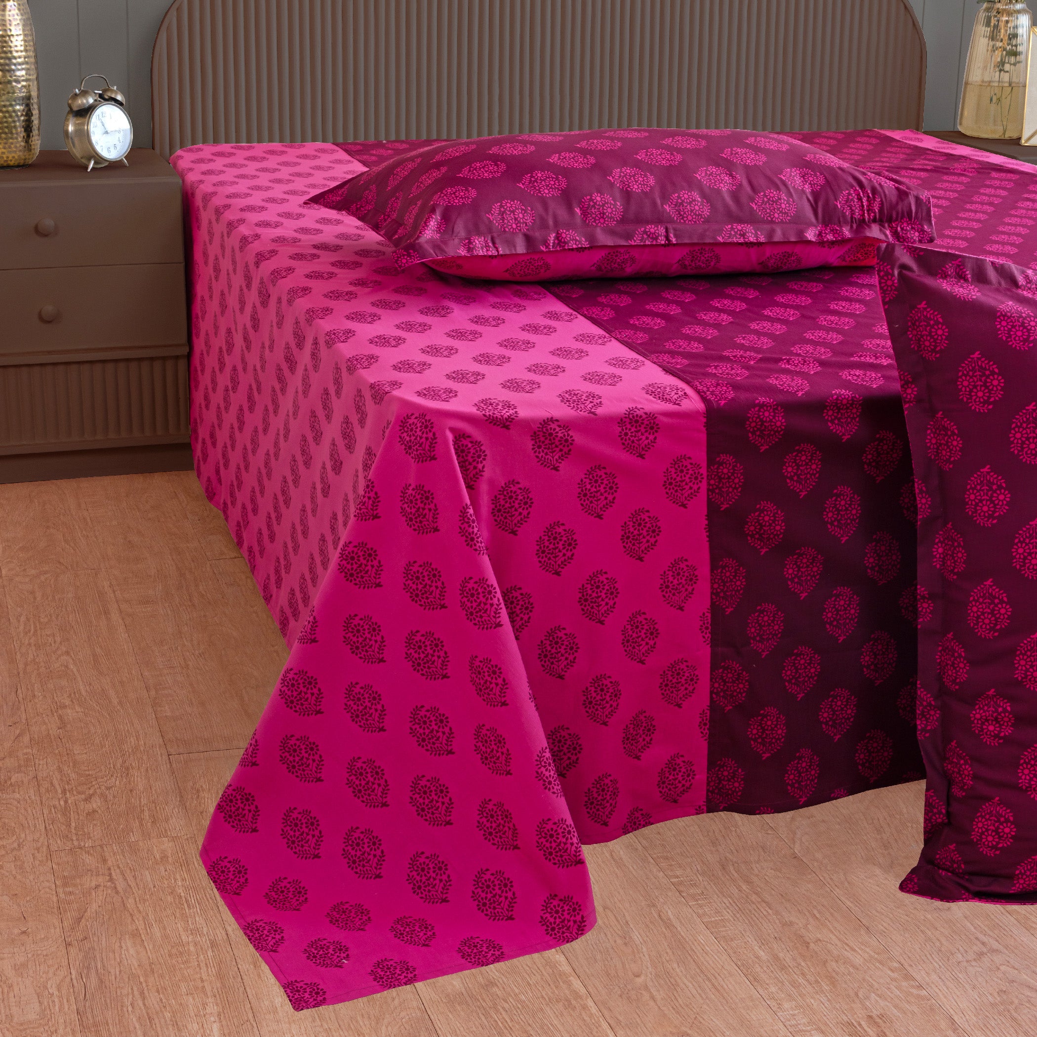 Magenta Mirage - Ethnic Buti 200TC Cotton Double King (90x108 Inches)