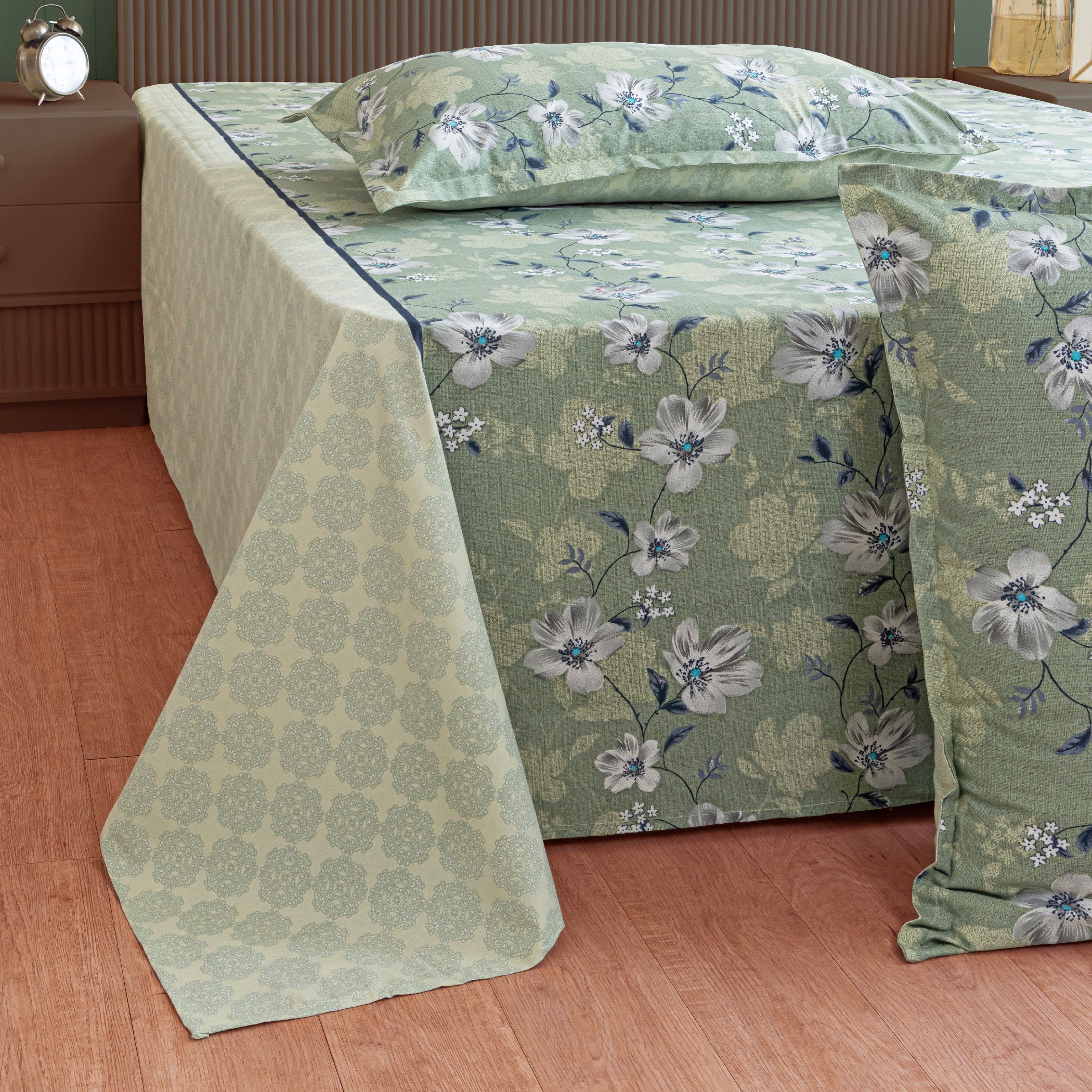 Sage Green Floral Double Queen Bedsheet with 2 Pillow Covers 144TC - Soft & Elegant Design (90x100 inches)