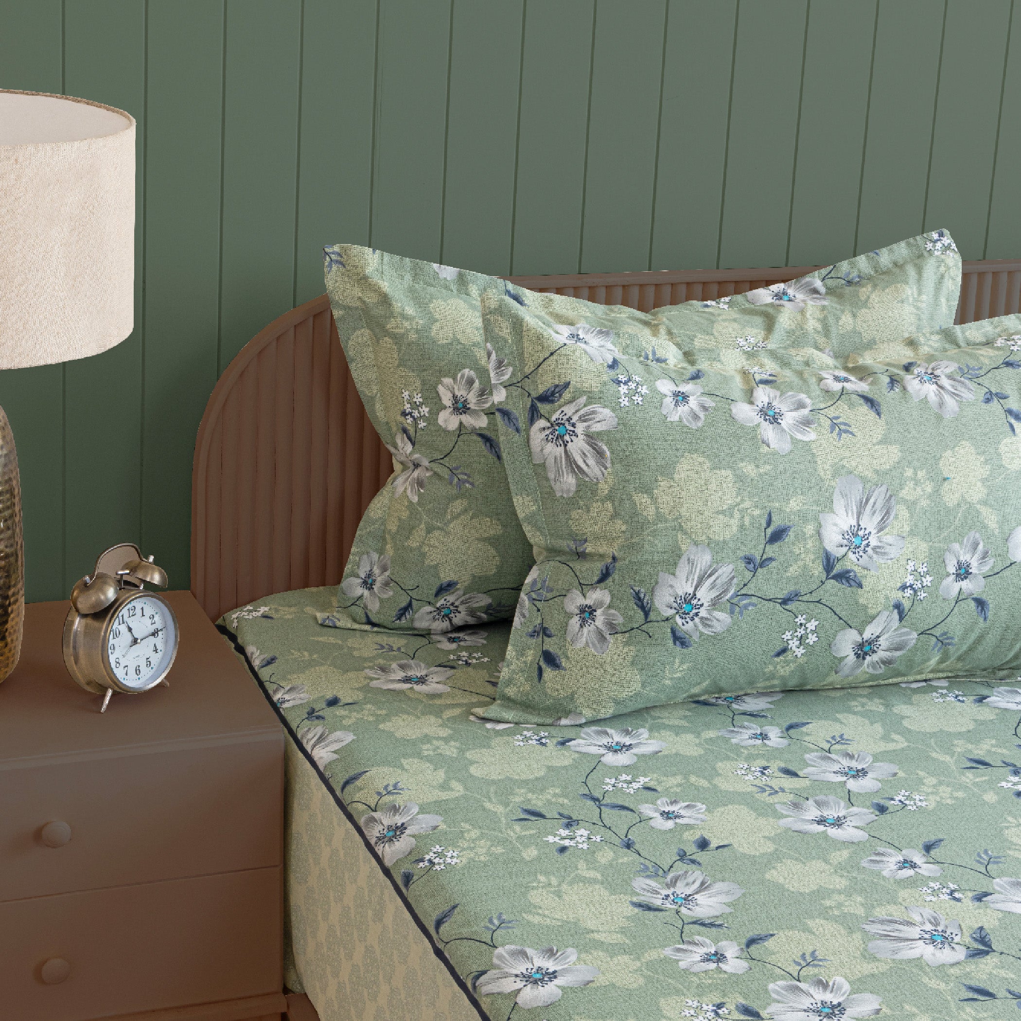 Sage Green Floral Double Queen Bedsheet with 2 Pillow Covers 144TC - Soft & Elegant Design (90x100 inches)