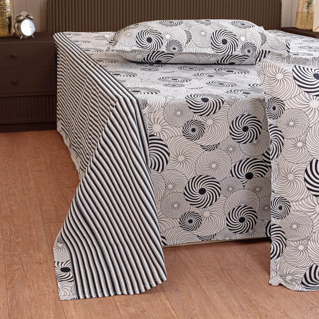 Black & White Abstract Spiral Print Pure Cotton 160 TC Double Queen Bedsheet with 2 Pillow Covers (90*100 Inches)