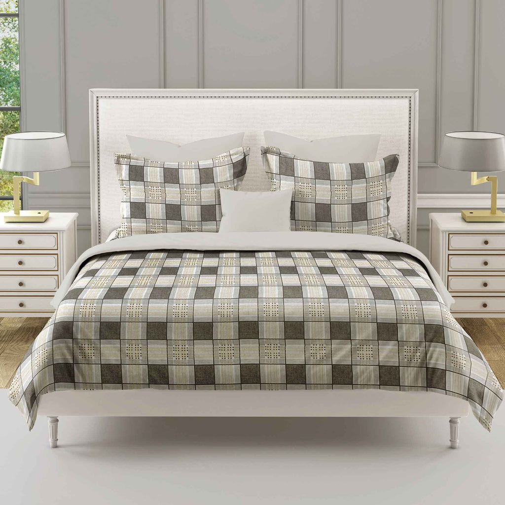 Bee Grid - 210TC Pure Cotton Queen Fitted Bedsheet (60x73x10 Inches)