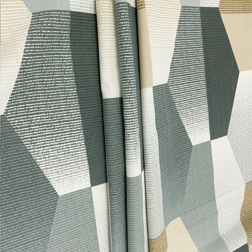 Grey Hex - 210TC Pure Cotton Super King Bedsheet (108x108 Inches)