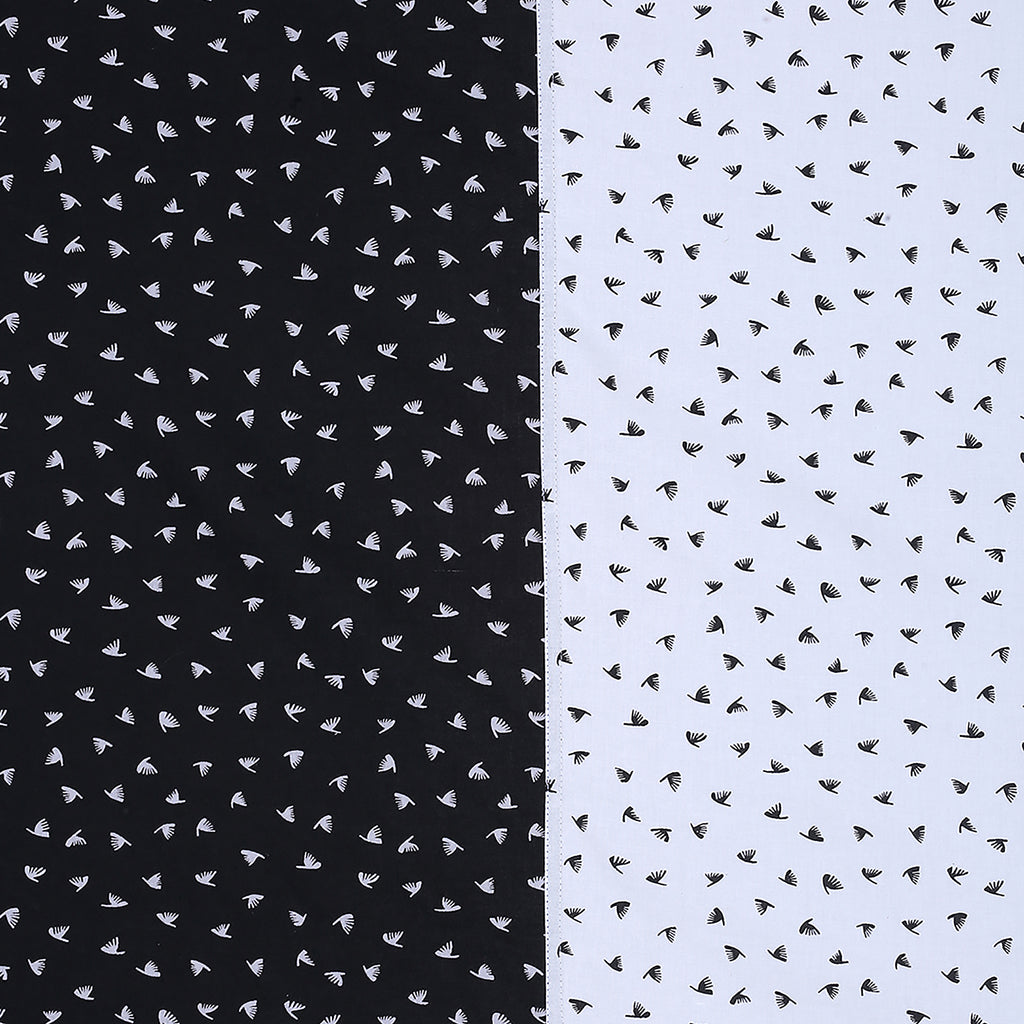 Black & White Micro Print Pure Cotton 200 TC Super King Bedsheet with 2 Pillow Covers (108x108 Inches)