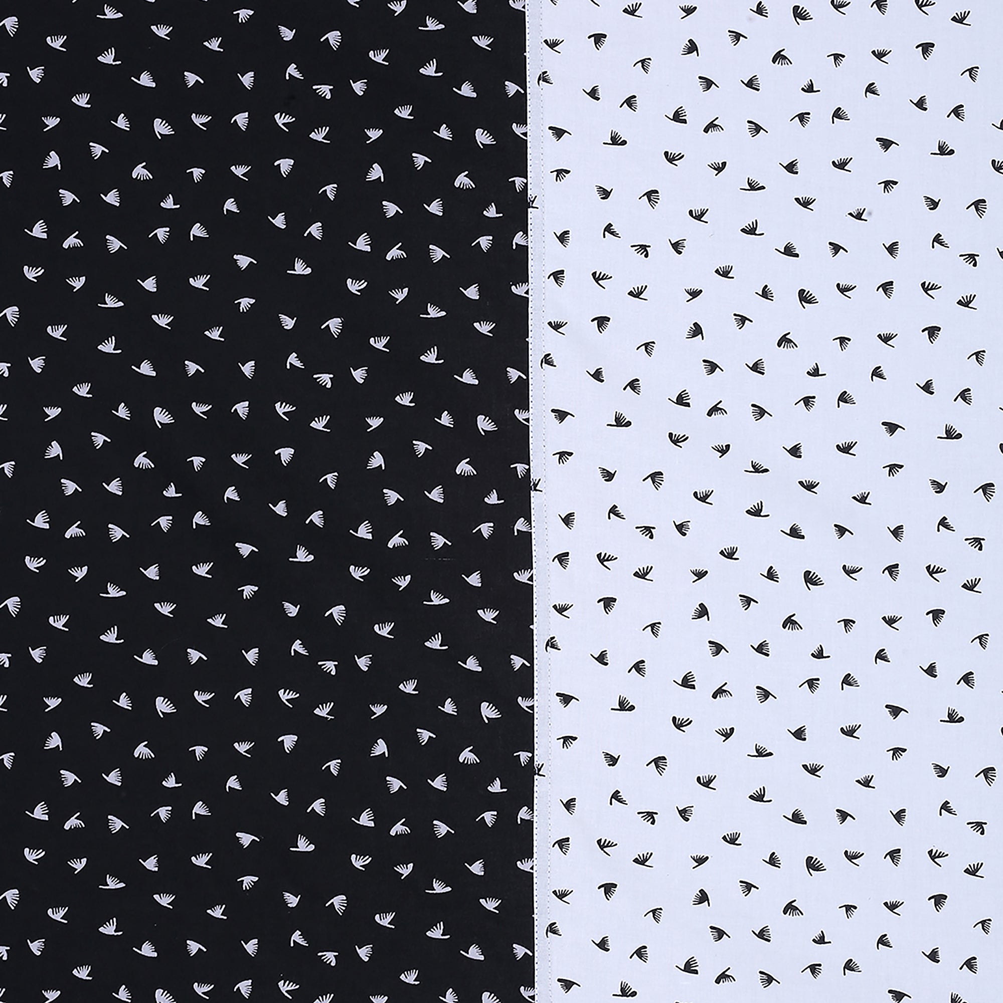 Black & White Micro Print Pure Cotton 200 TC Super King Bedsheet with 2 Pillow Covers (108x108 Inches)