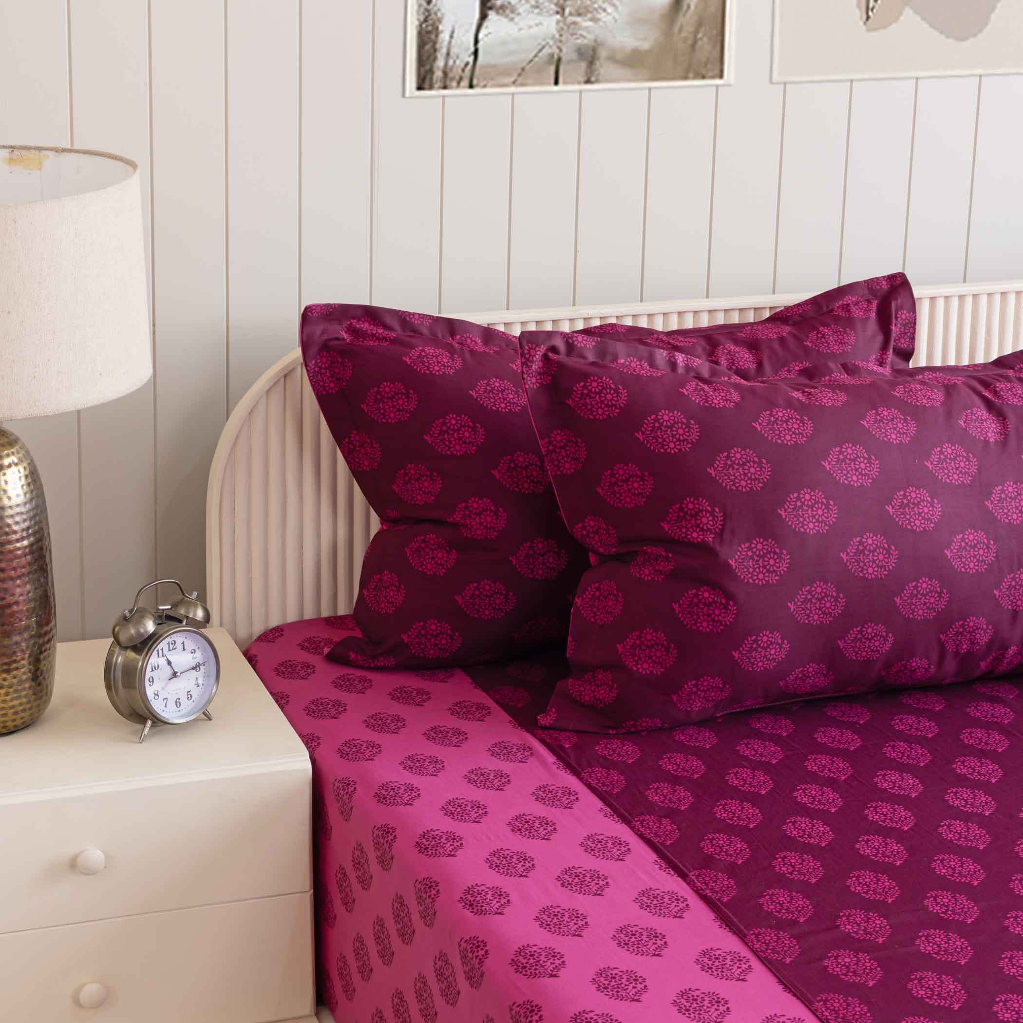 Magenta Mirage - Ethnic Buti 200TC Cotton Super King Bedsheet (108x108 Inches)