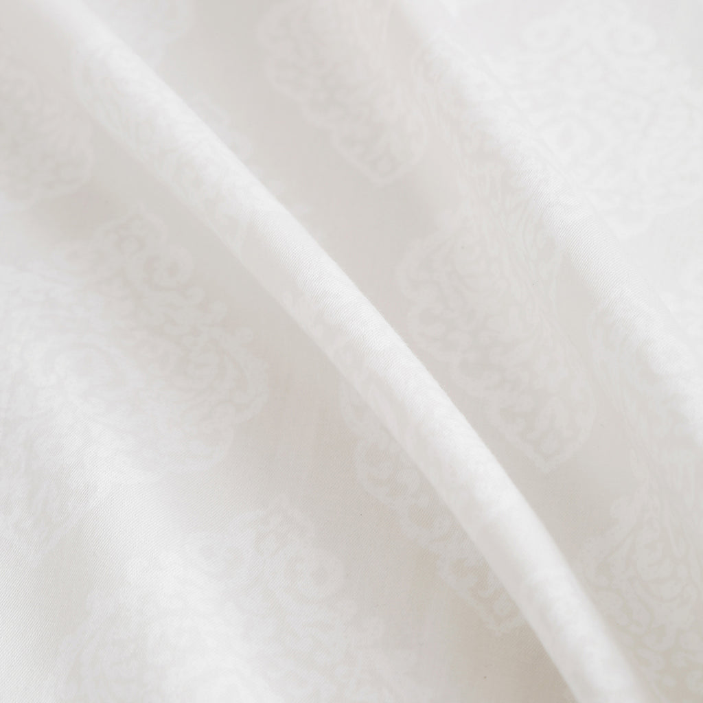 Soft Mist Diamond Cotton Super King Bedsheet with 2 Pillow Covers 250TC - Subtle Pastel White (108x108 inches)