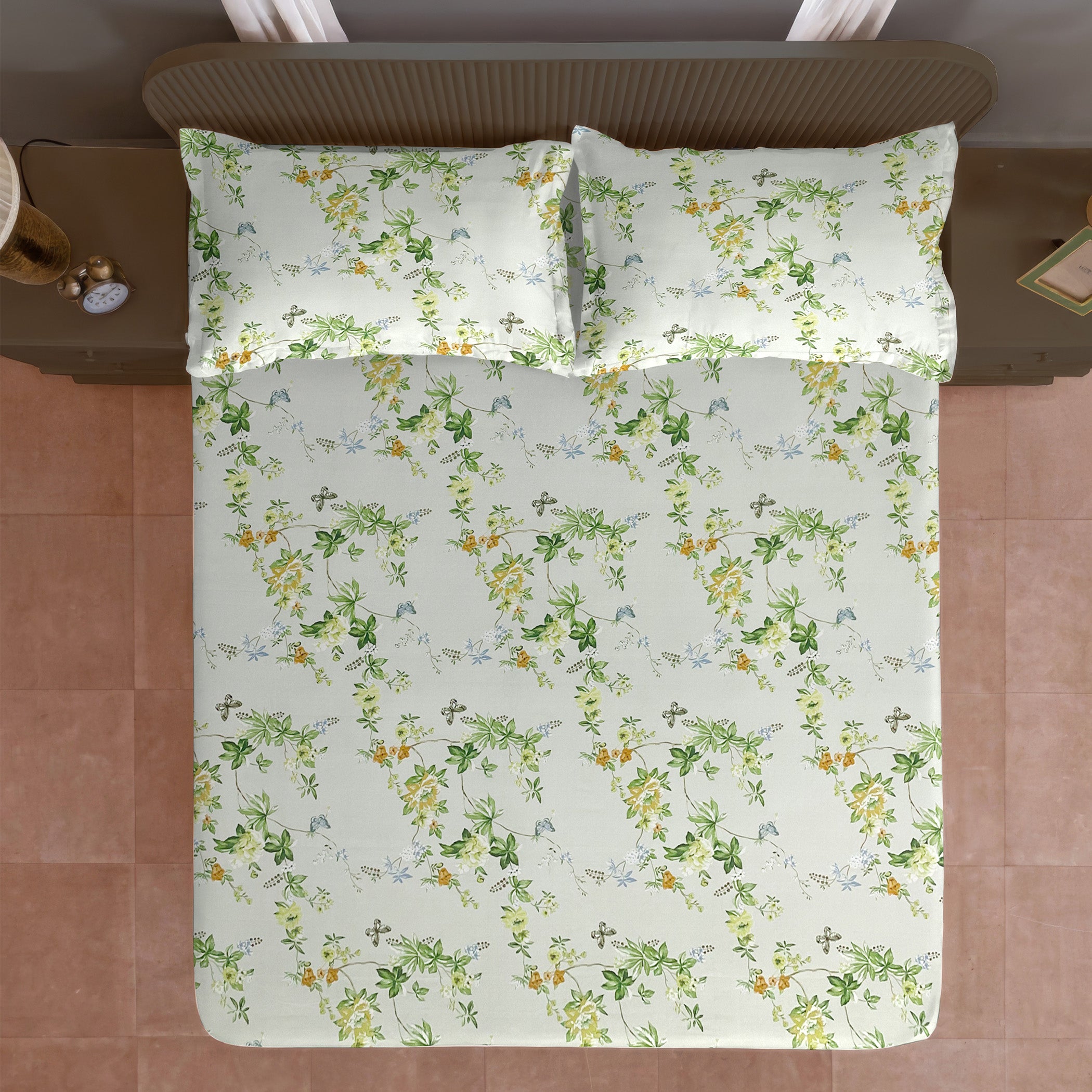 Garden Vine Ivory 200 TC Blended Cotton Bedsheet Set with Pillow Cover