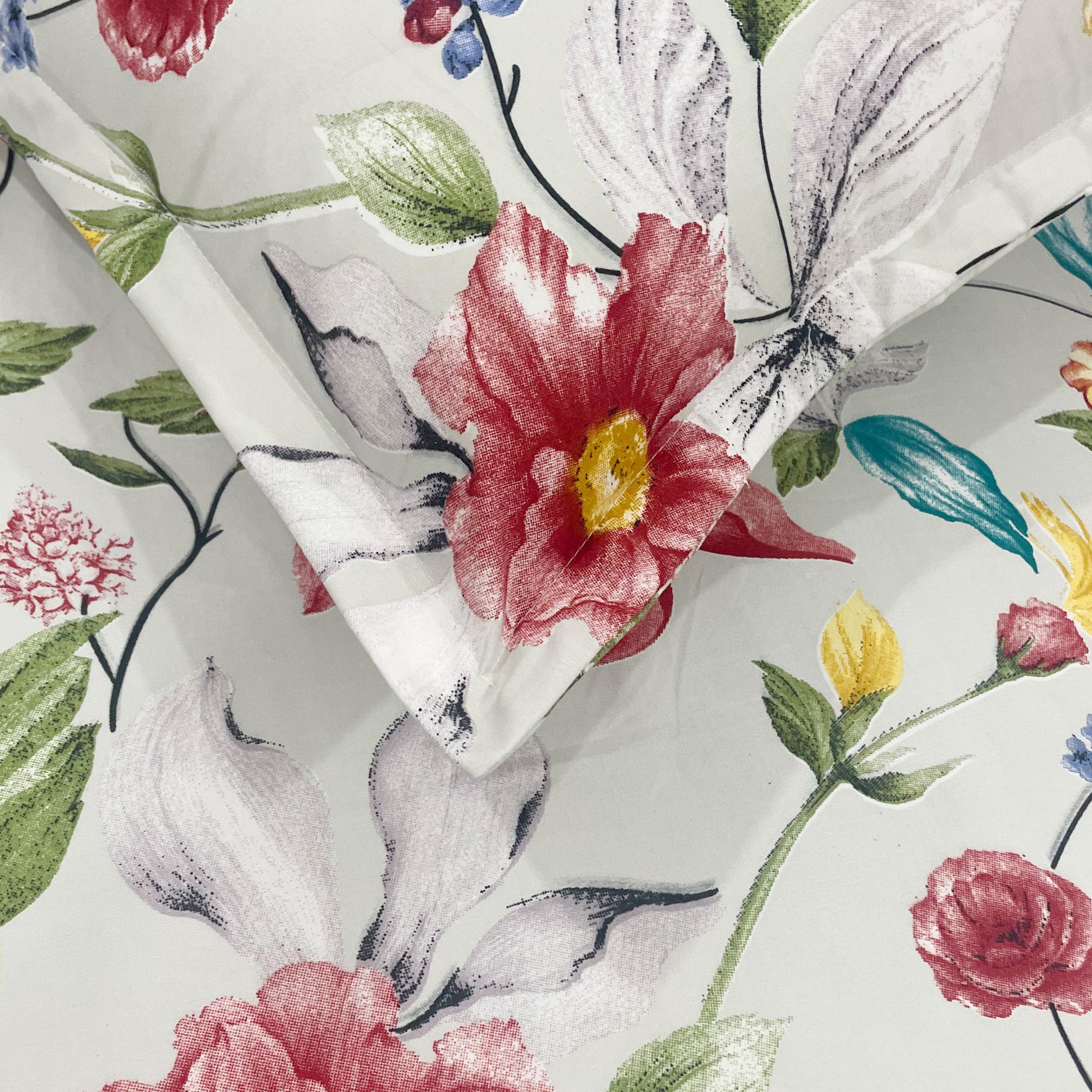 Botanical Bloom Multicolour 200 TC Blended Cotton Bedsheet Set with Pillow Cover