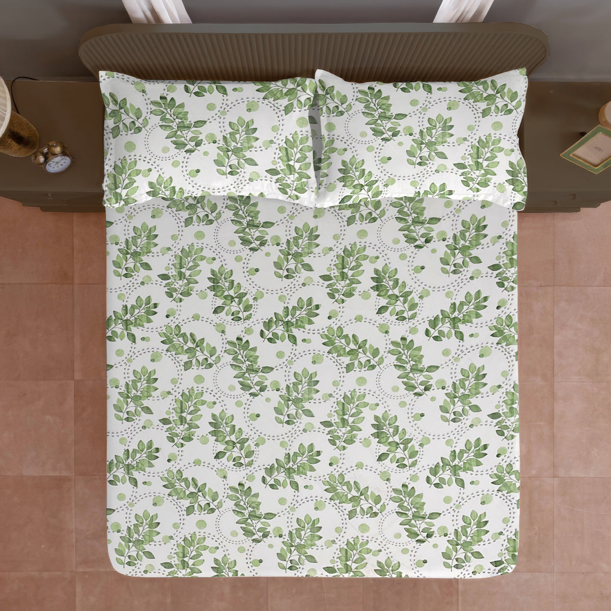 Ivory Green Leaf Trails 144 TC Pure Cotton Bedsheet Set with Pillow Cover