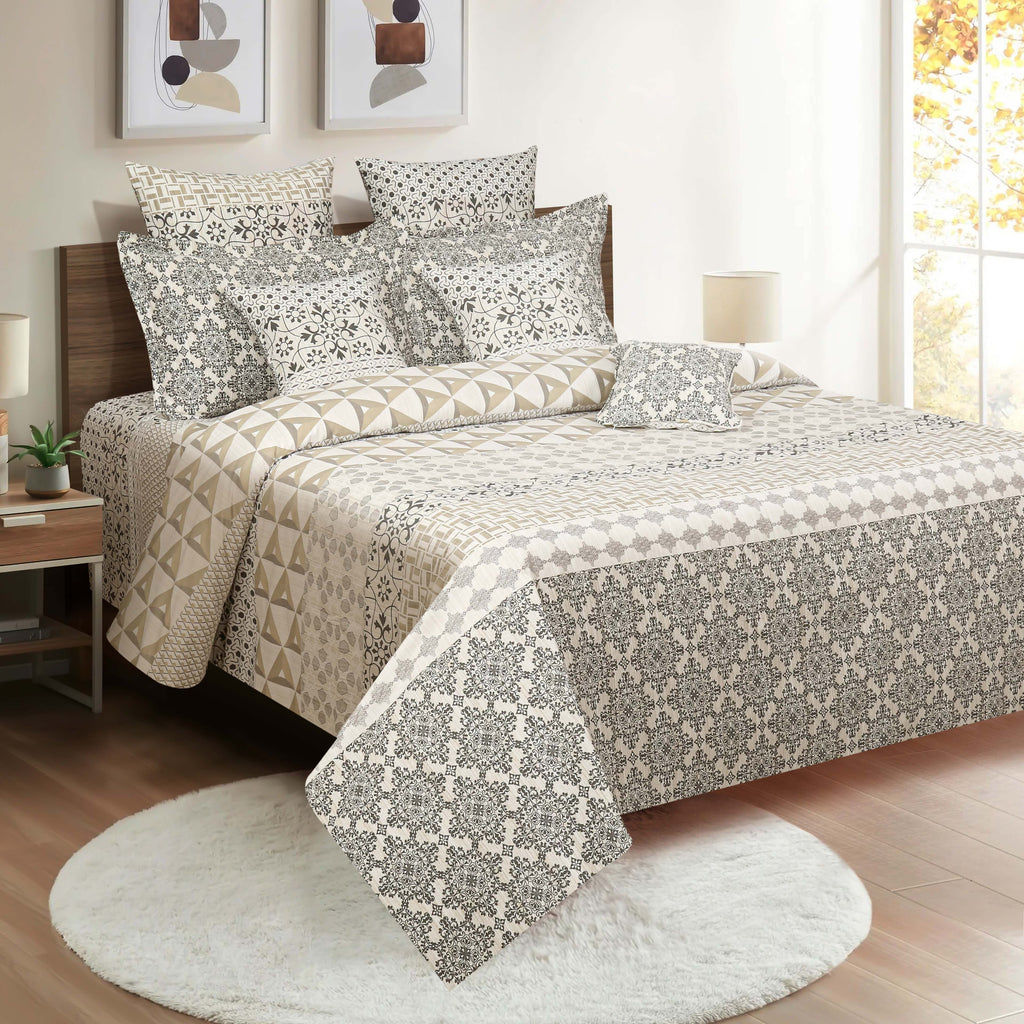 Ivory & Grey Geometric Pure Cotton 210 TC King Fitted Bedsheet with 2 Pillow Covers (72x78x10 Inches)
