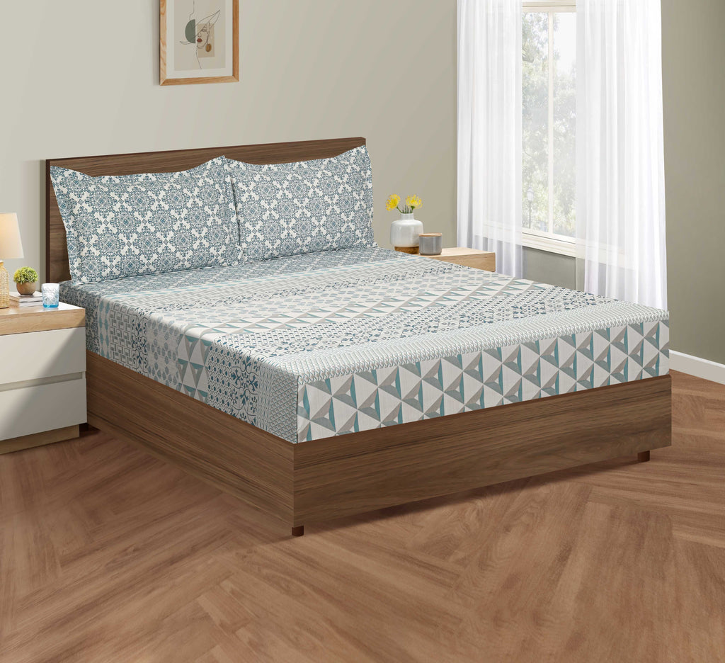 Teal & Grey Geometric Pure Cotton 210 TC King Fitted Bedsheet with 2 Pillow Covers (72x78x10 Inches)