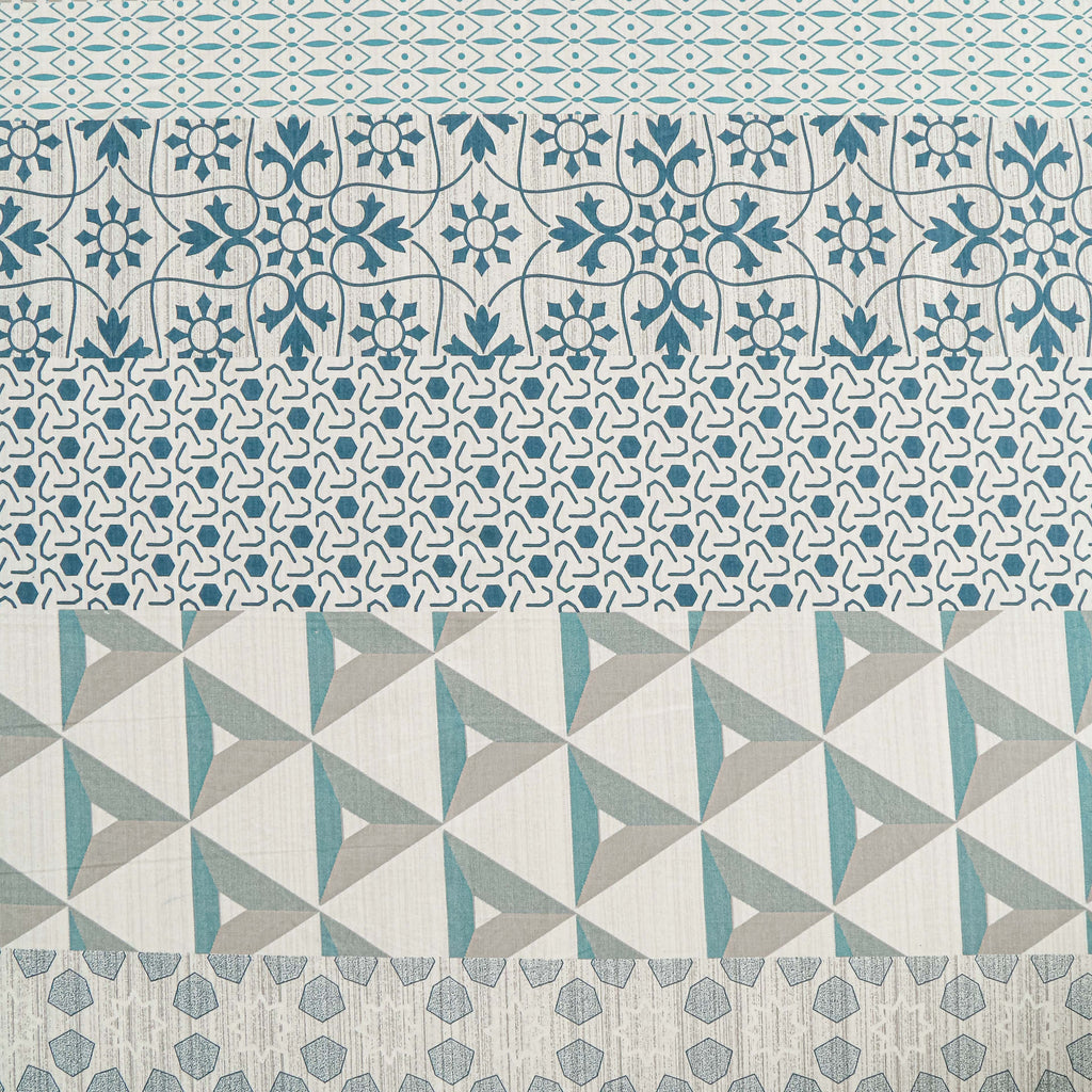 Teal & Grey Geometric Pure Cotton 210 TC King Fitted Bedsheet with 2 Pillow Covers (72x78x10 Inches)