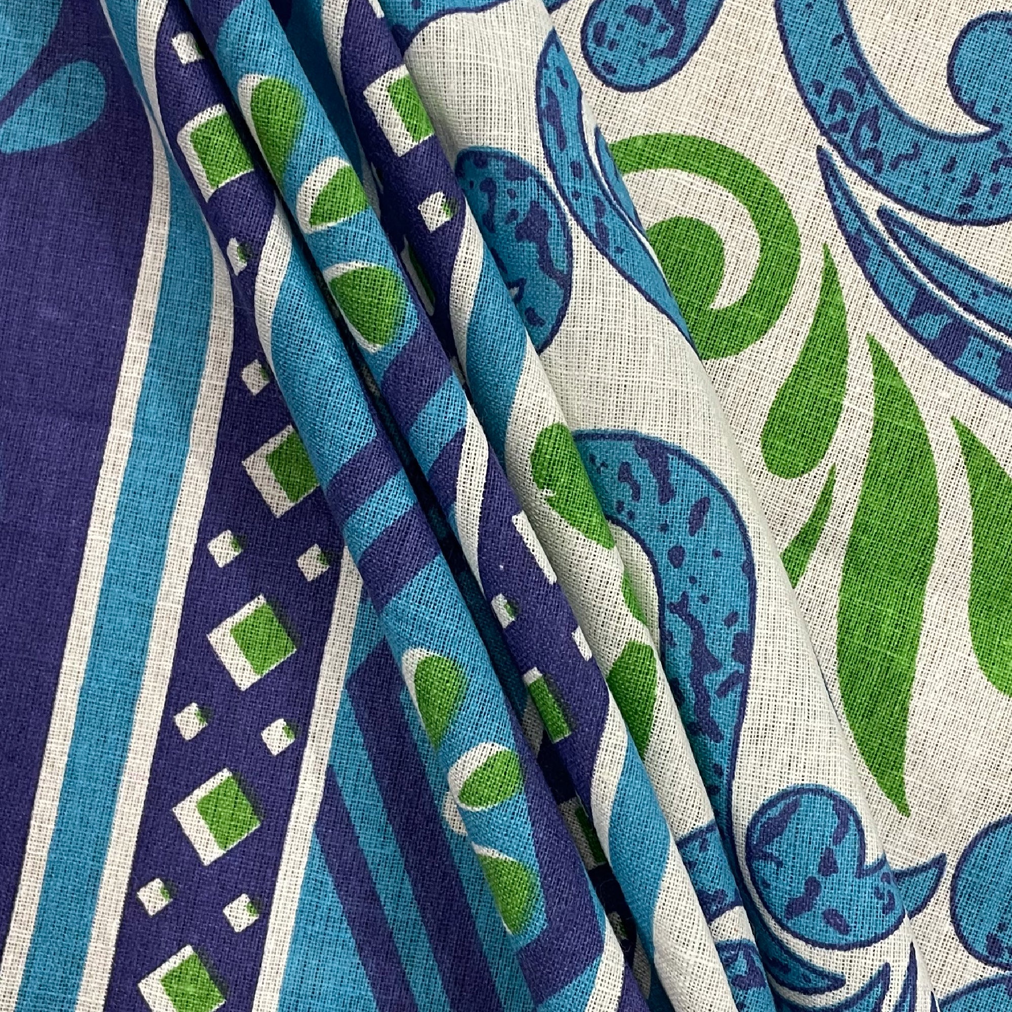 Blue Ethnic Floral Print Pure Cotton 120 TC King Fitted Bedsheet with 2 Pillow Covers (72x78x10 Inches)