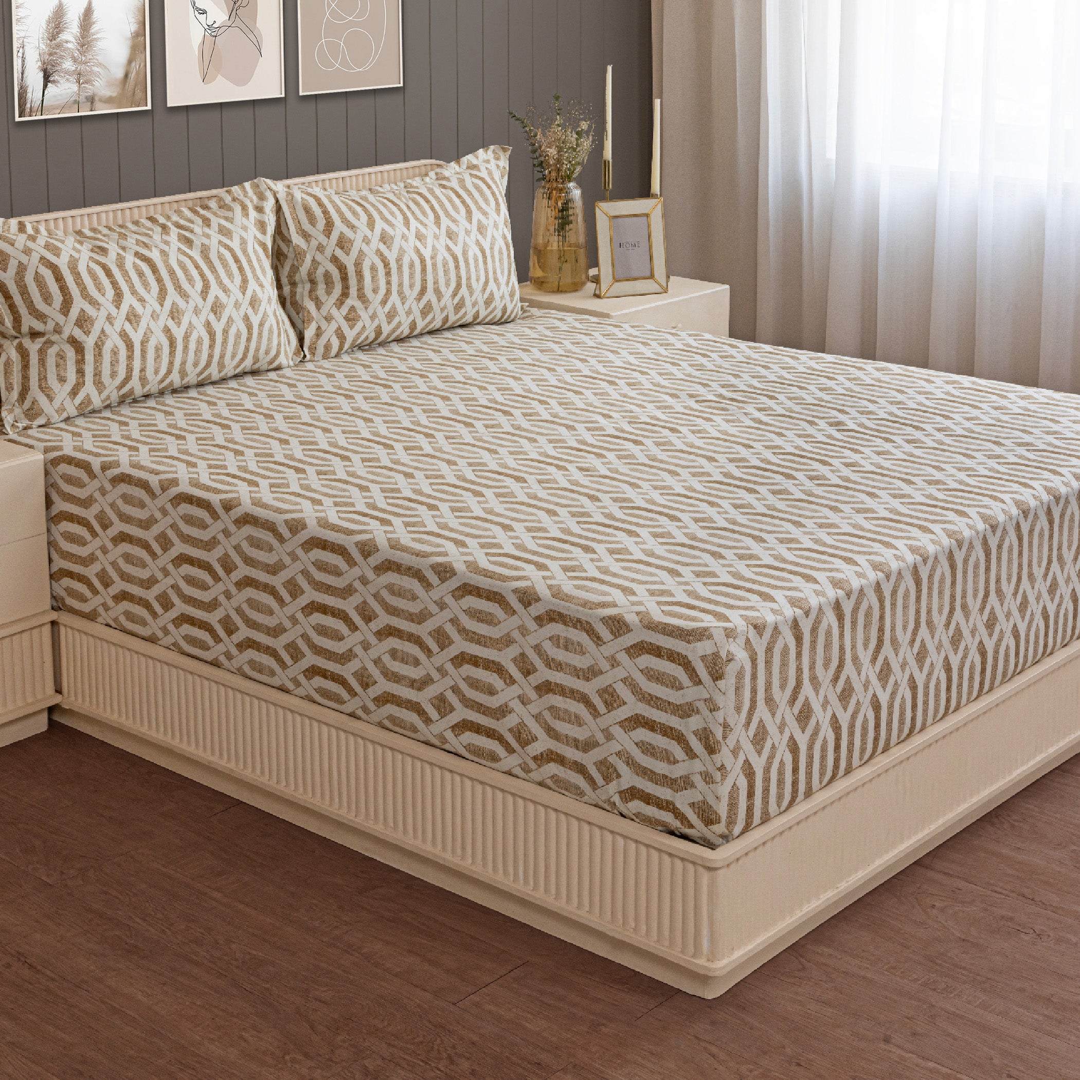 Honeyed Hexagon - Regal 144TC Cotton in Earthy Brown Queen Fitted Bedsheet (60x73x10 Inches)