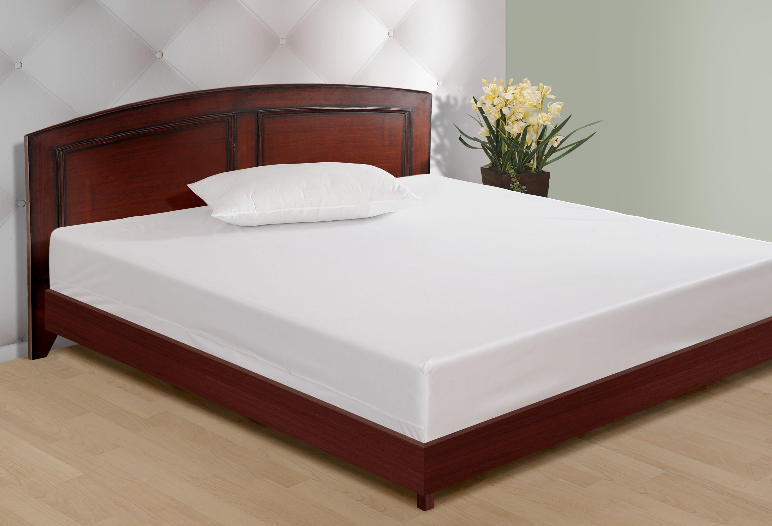 King Waterproof Fitted Mattress Protector – Pure White, Full Skirt Fit (72 x 78 inch)