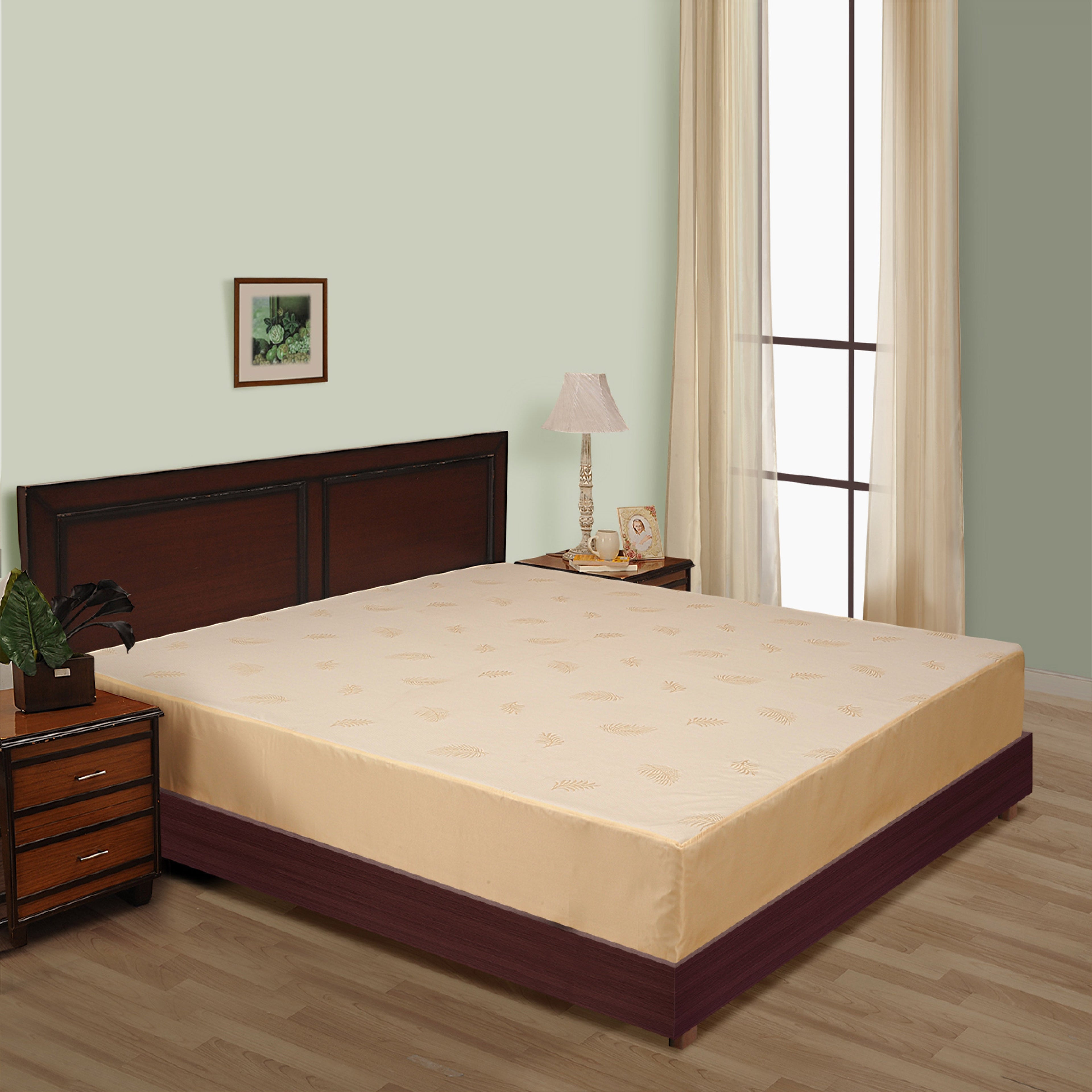 King Waterproof Fitted Mattress Protector – Beige Textured Pattern (72 x 78 inch)