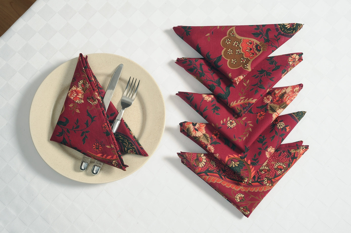 8 Pcs Premium Kitchen Set – Red Floral Paisley Print
