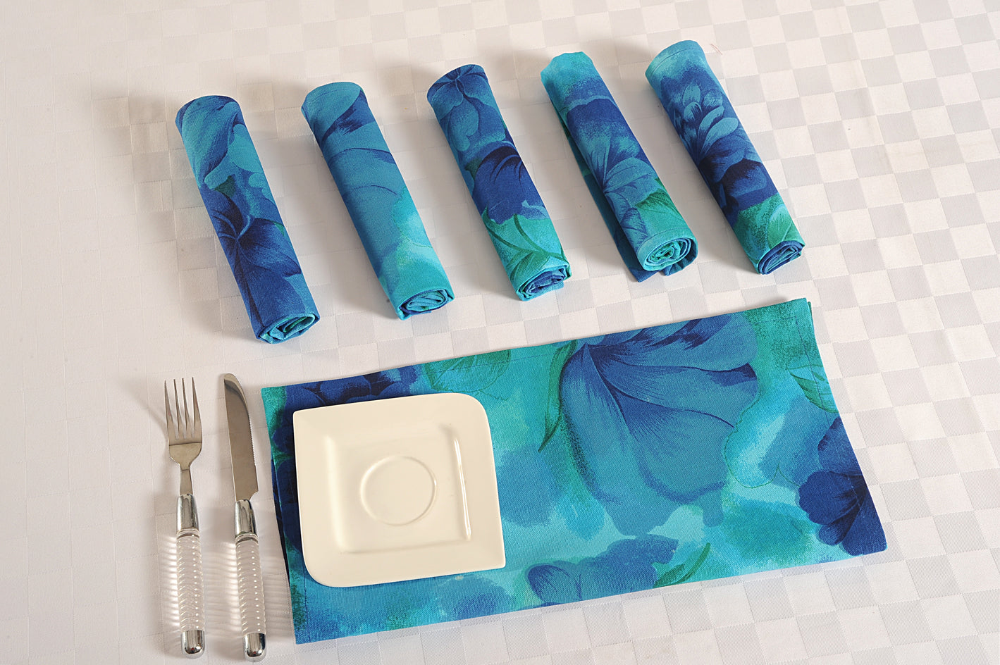 8 Pcs Premium Kitchen Set – Blue Floral Print
