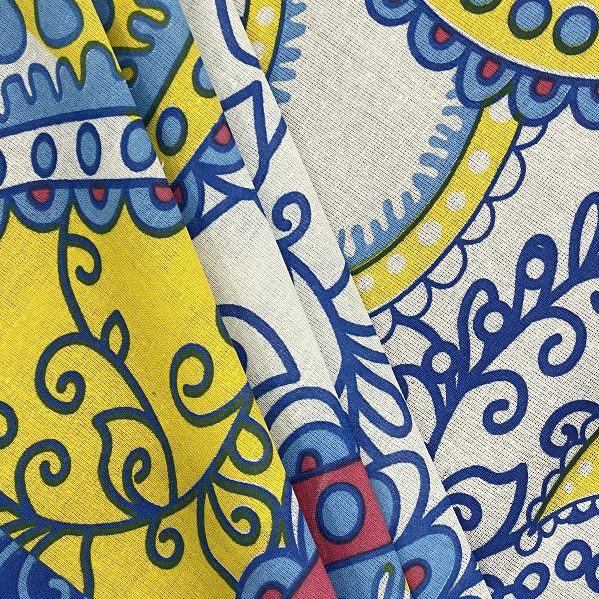 Ivory Rainbow Paisley 120 TC Pure Cotton Bedsheet Set with Pillow Cover