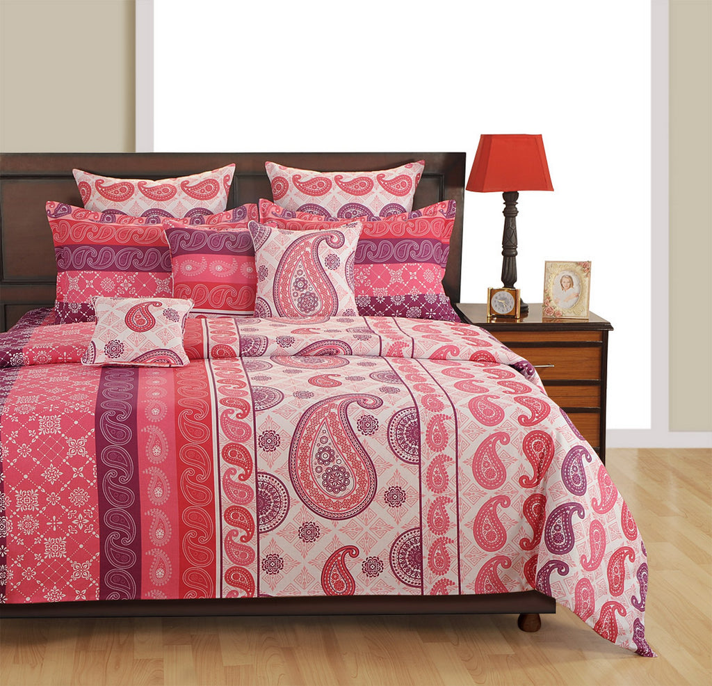 Berry Paisley Patchwork 120 TC Pure Cotton Bedsheet Set with Pillow Cover