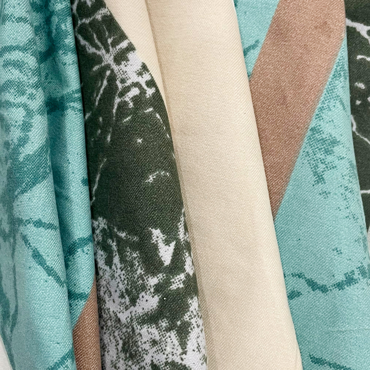 Aqua Marble Weave 180 TC Blended Cotton Bedsheet Set with Pillow Cover