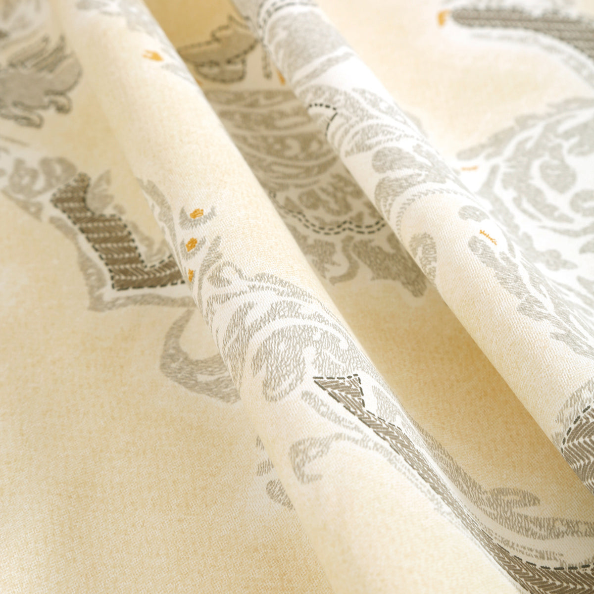 Ivory Damask Elegance 200 TC Pure Cotton Bedsheet Set with Pillow Cover
