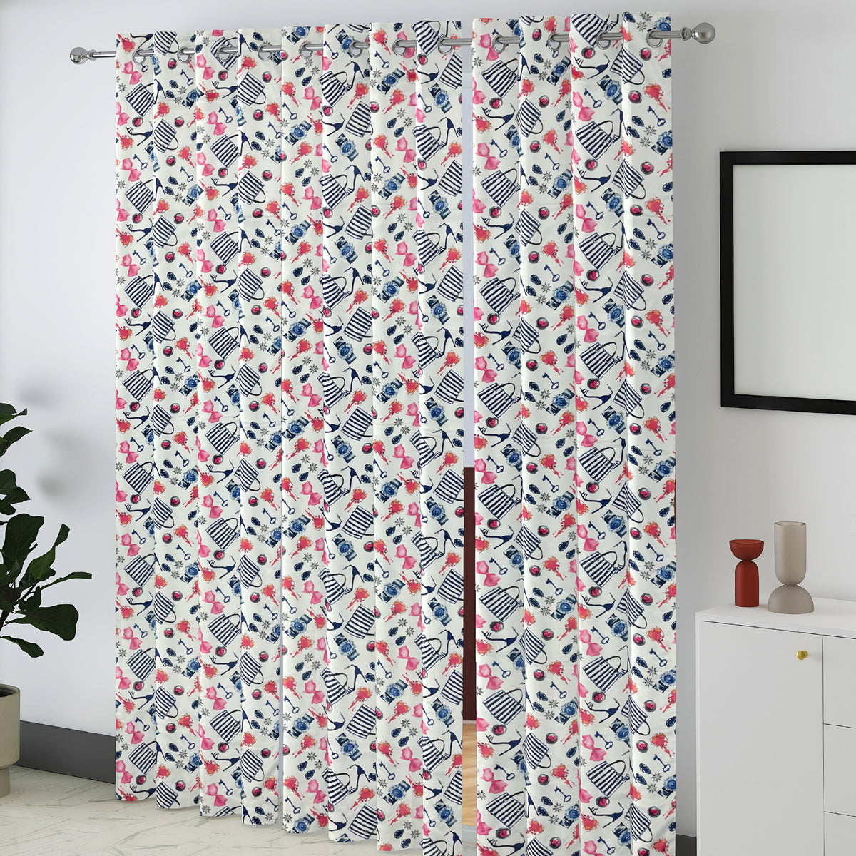 Ivory Fashion Boutique 240 GSM Polyester 80% Blackout Eyelet Curtain